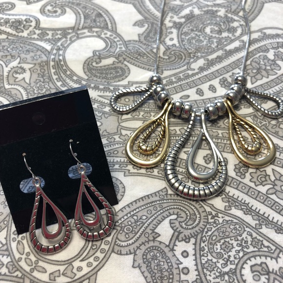 ⬇️ 5 tier pendent set - 2 tone - Picture 5 of 5